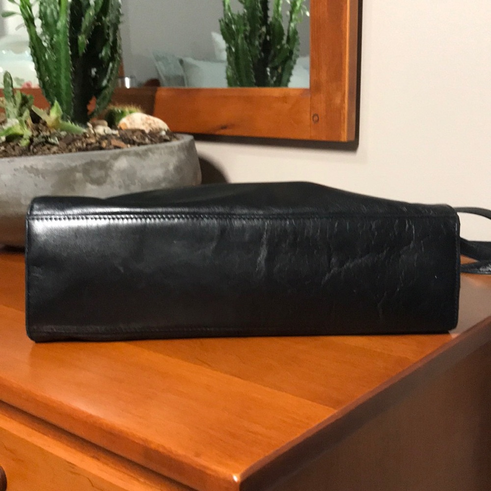 Vintage Authentic Etienne Aigner purse - Picture 4 of 7